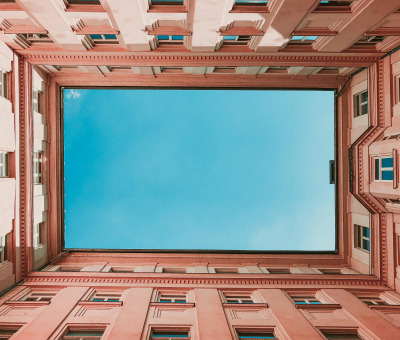 Közeleg a határidő, be kell jegyeztetni a közös képviselőket